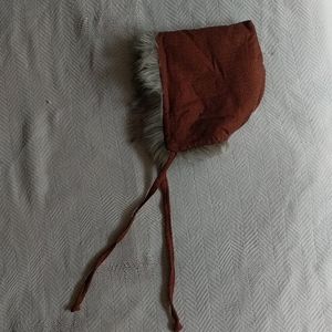 Stella and Wilbur bonnet